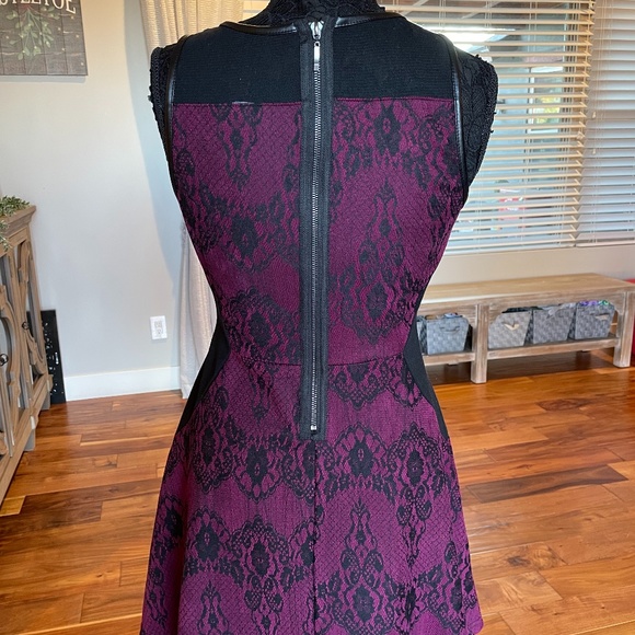 Buffalo Burgundy/Black Lace Sleeveless Dress - Picture 4 of 5